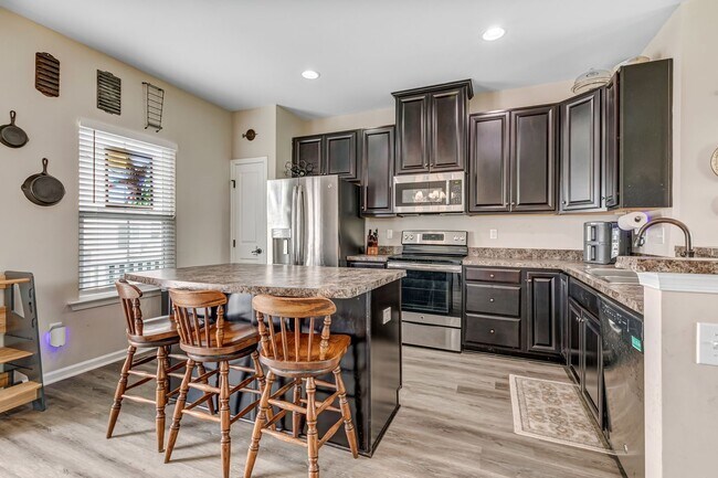 Building Photo - Call Sabrina Thomas at 757-767-0767 for more information