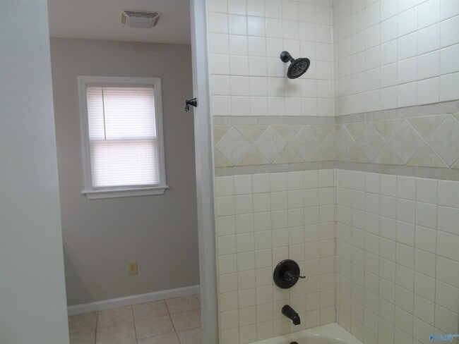 Building Photo - 1503 Rison Ave NE