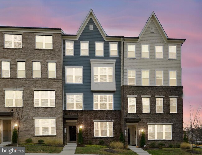 Building Photo - 14983 River Walk Way
