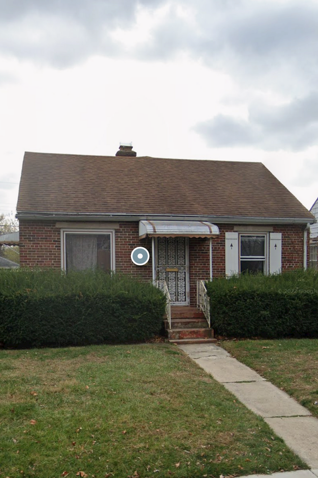 Primary Photo - Charming 3-bedroom, 1.5-bathroom home in t...