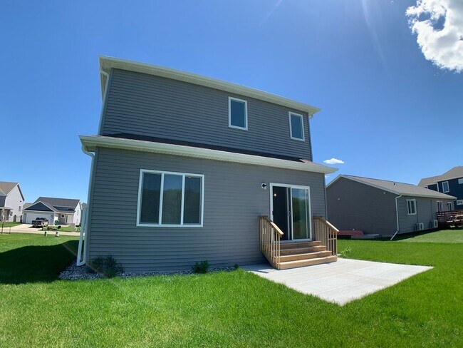 Building Photo - 1360 Goldenwood Dr
