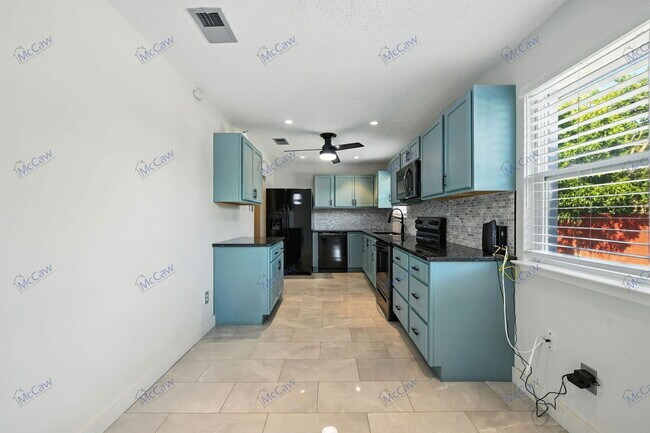 Building Photo - 2109 Jeannette Ct