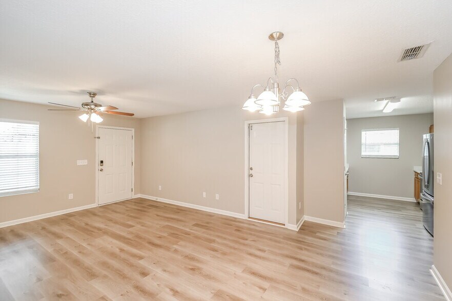 Building Photo - 1233 Homard Pl