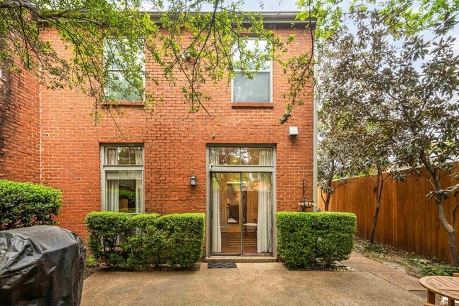 Building Photo - 1707 Belvedere Ct