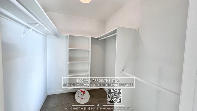 Building Photo - One of a kind 2bd/2bth with breathtaking views of the Bay, includes water, garbage, 1 parking spo...