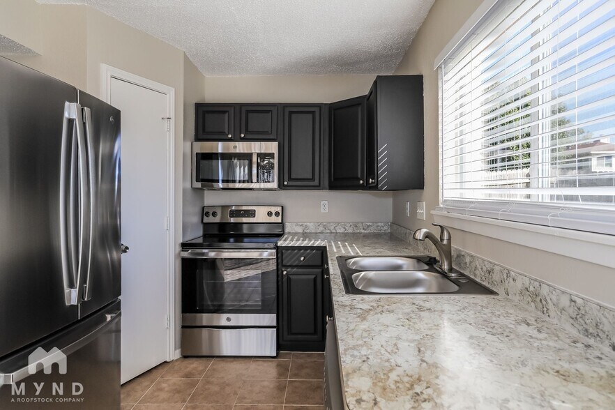 Building Photo - 3176 Prairie Creek Ct