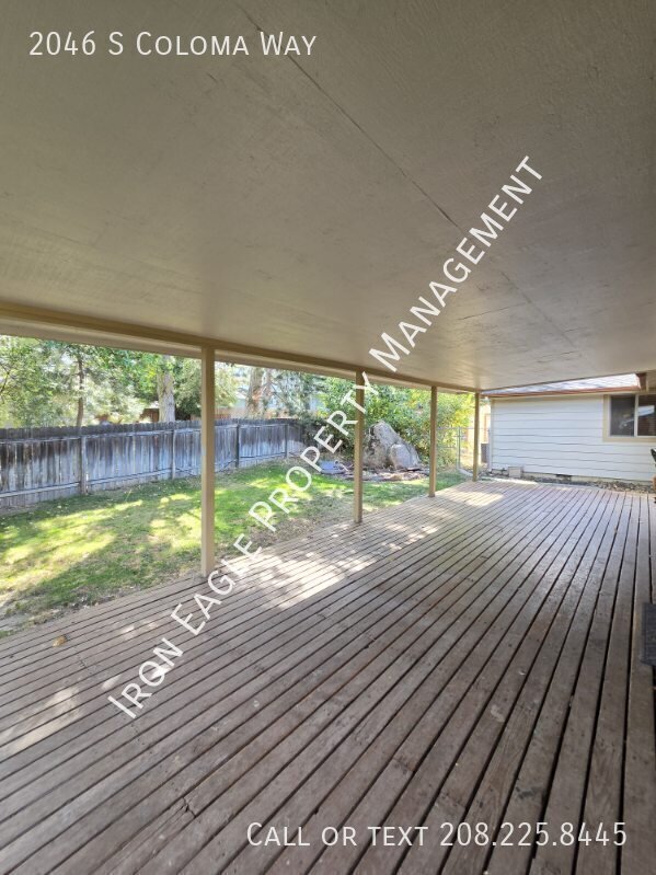 Building Photo - 2046 S Coloma Wy