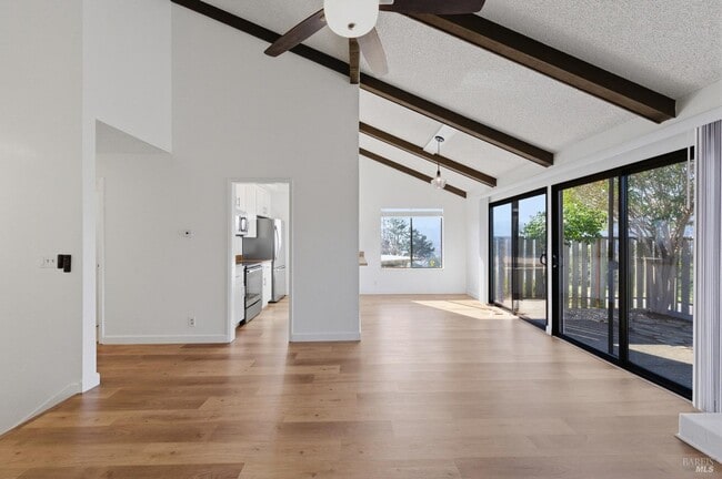 Building Photo - 12 Byron Cir