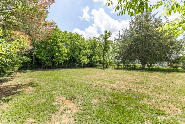 Building Photo - 1032 Taylors Mill Rd