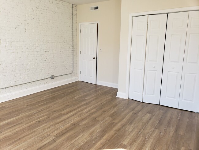Building Photo - 2608 Maryland Ave
