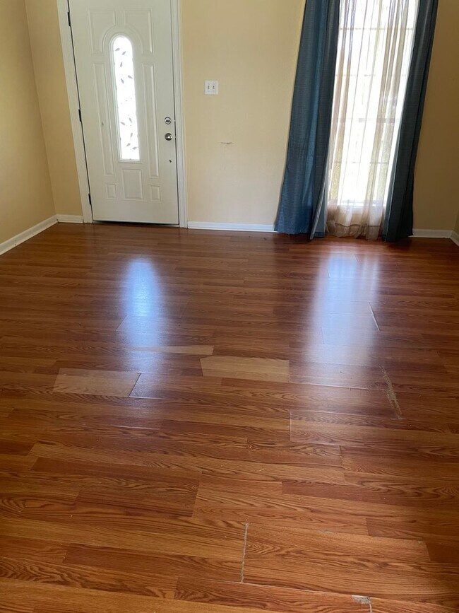 Building Photo - CHARMING 3-BEDROOM HOME FOR RENT IN ZACHARY, LA