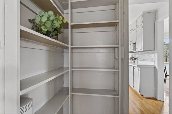 Building Photo - 624 22nd St S