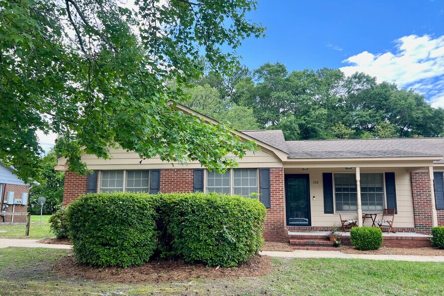 Primary Photo - 728 Montclair Dr