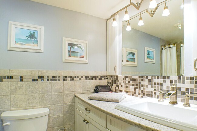 Building Photo - Stunning Fort Myers Condo with Water View!