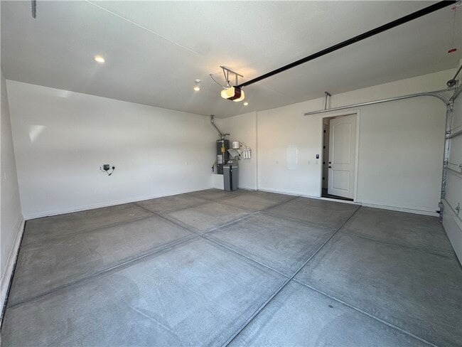 Building Photo - 3040 Fort Mojave Dr