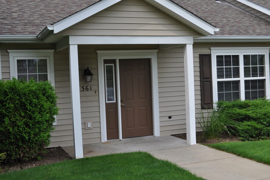 Building Photo - 329 Heritage Ln