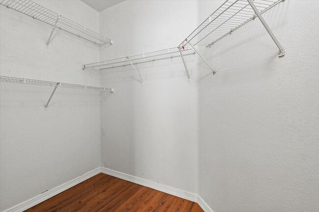 Building Photo - 110 SW Peacock Blvd