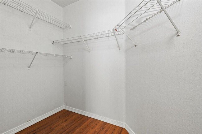 Building Photo - 110 SW Peacock Blvd