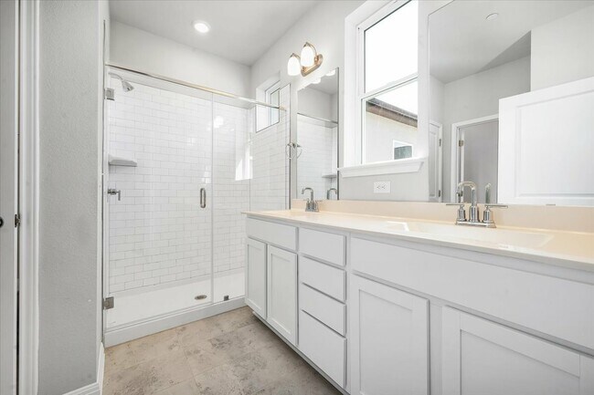 Building Photo - 9015 Cattle Baron Path