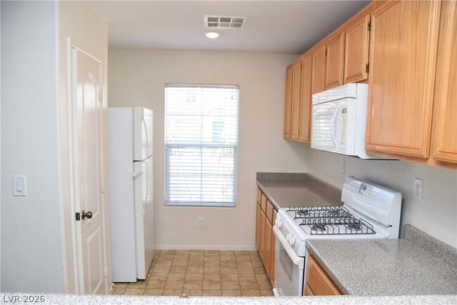 Building Photo - 8815 First Lady Ave