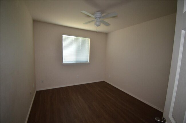 Building Photo - 11812 Timber Heights Dr