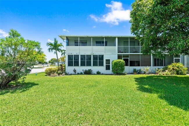 Building Photo - 431 Markham S