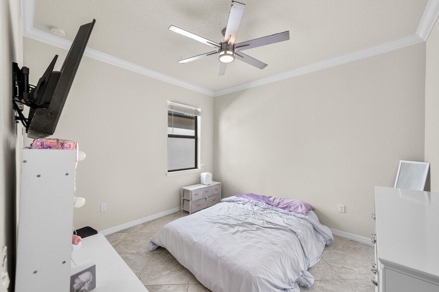 Building Photo - 4762 Roldan Ct