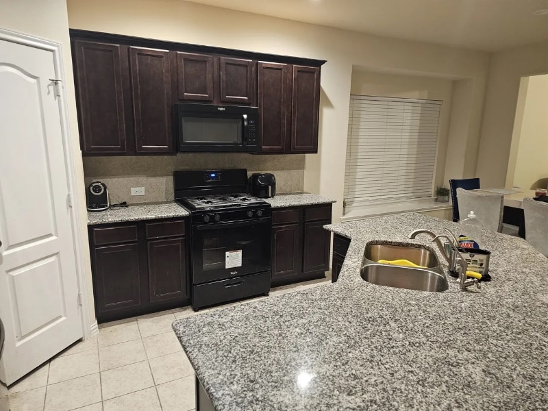 Building Photo - 4803 S Richwood Dr