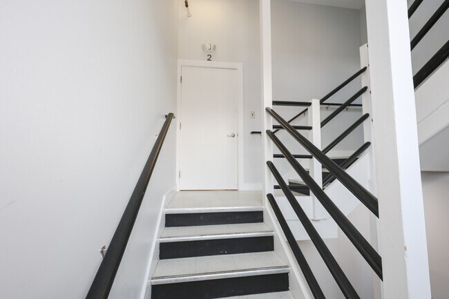 Building Photo - 26 Pleasant St