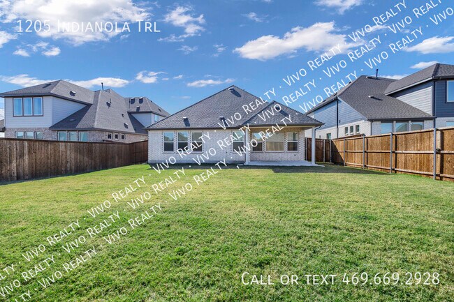 Building Photo - 1205 Indianola Trl