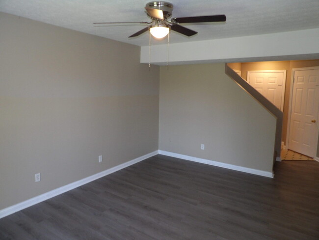 Building Photo - 312 Bypass Plaza Dr