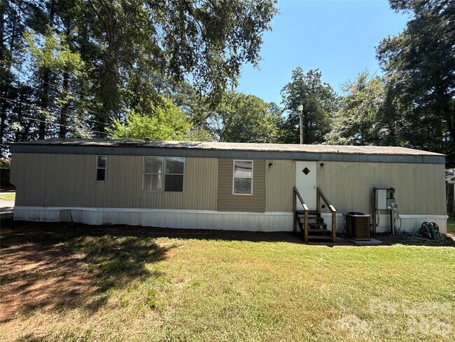 Building Photo - 306 Huffstetler Rd