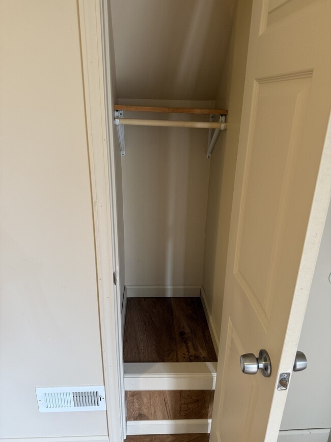 Building Photo - 3521 Mint Rd