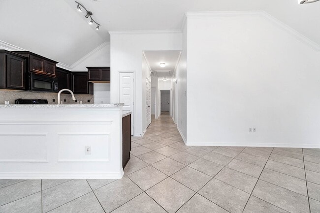 Building Photo - 3021 Sparrow St