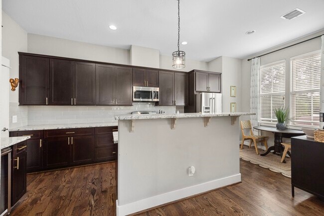 Building Photo - 1314 W 21st St