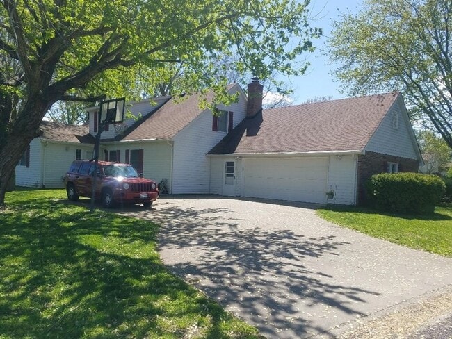 Building Photo - 302 Salem St