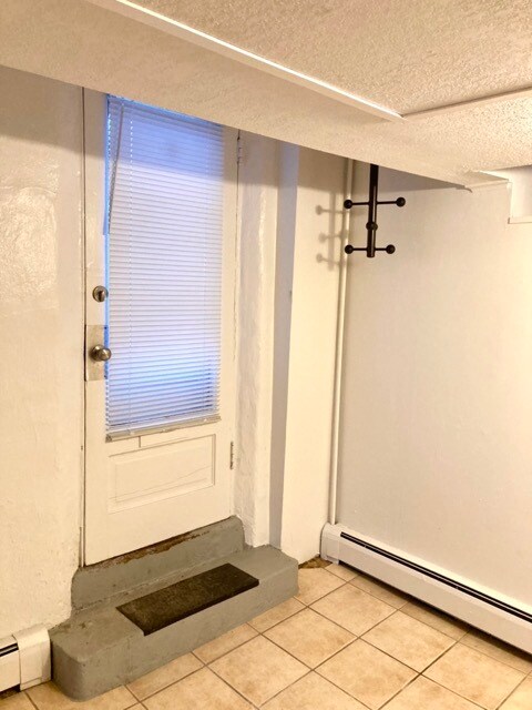 Building Photo - 313 S 21st Ave E