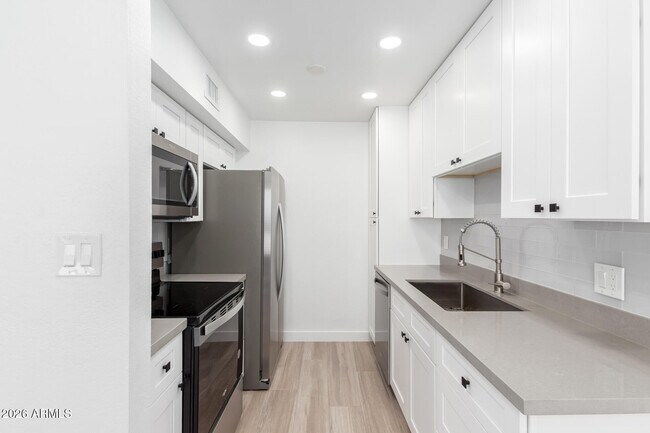 Building Photo - 3500 Hayden Rd