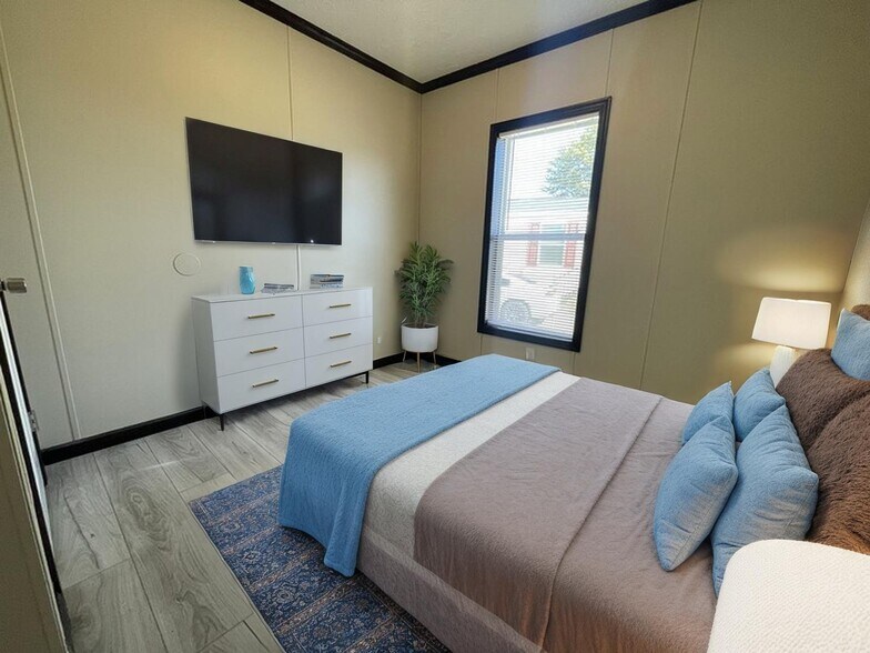 Building Photo - 15861 Marentette Dr