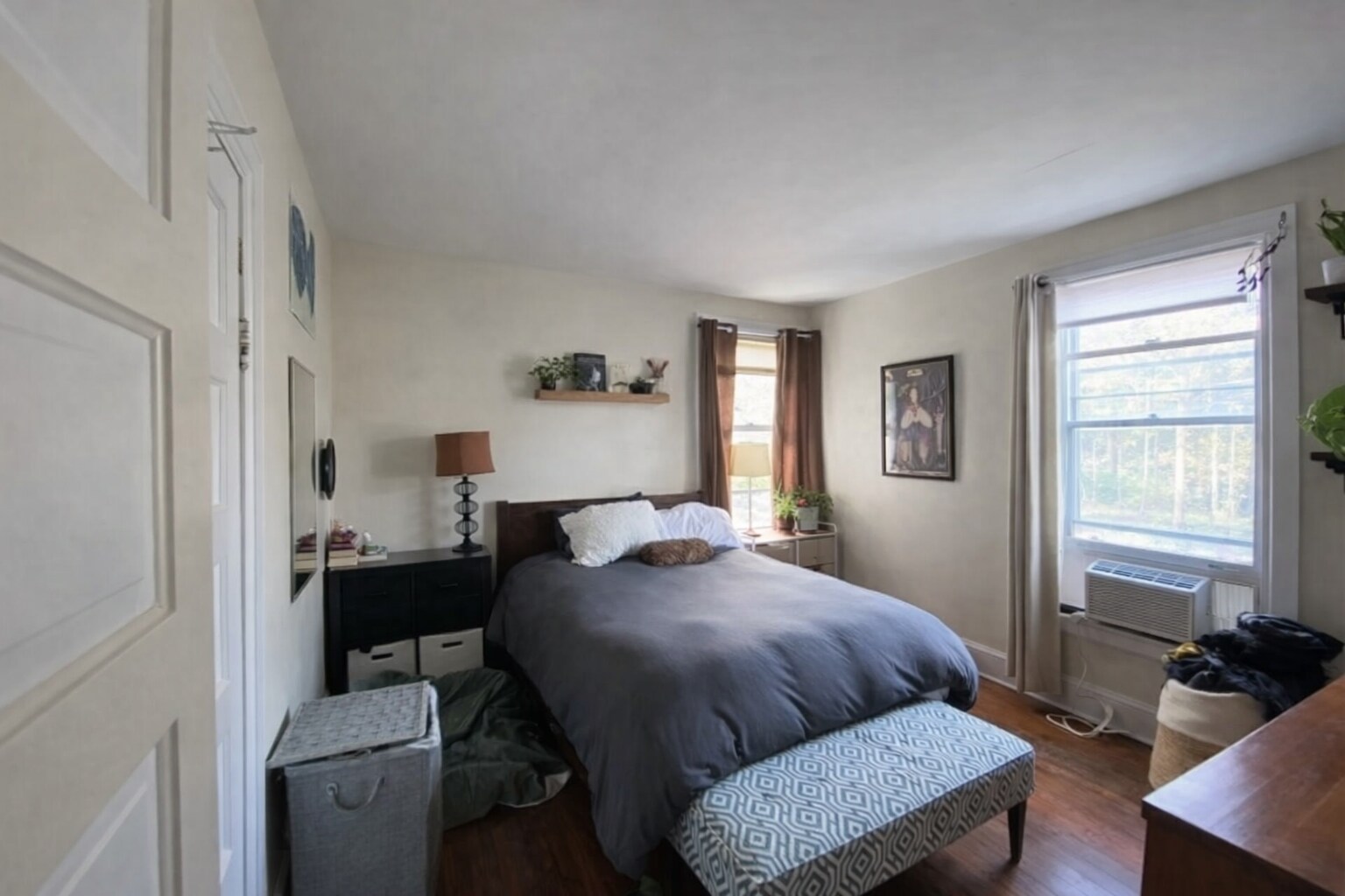 Building Photo - 215 Center St