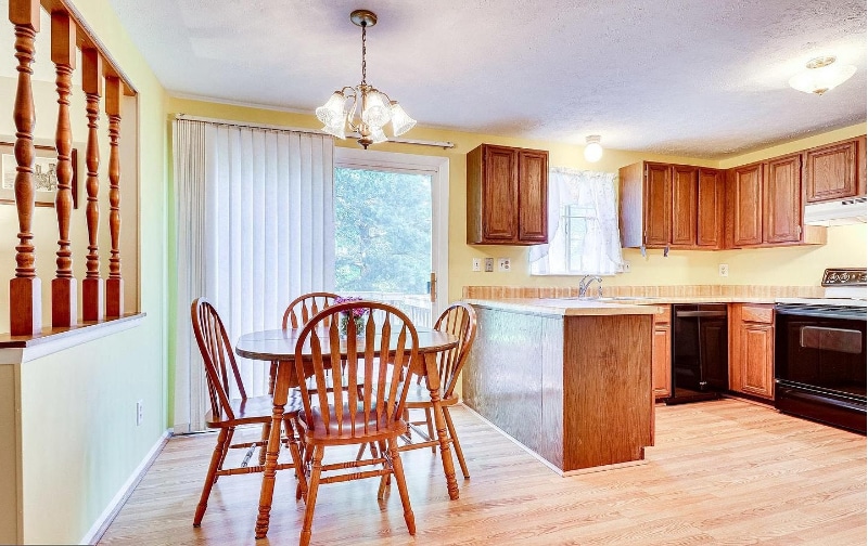 Building Photo - 9417 Mirror Pond Dr