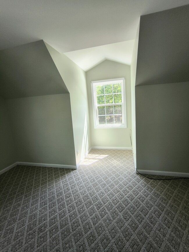 Building Photo - 5195 Old Gray Farm Ln