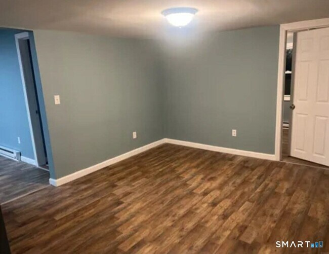 Building Photo - 6 Springdale Ave