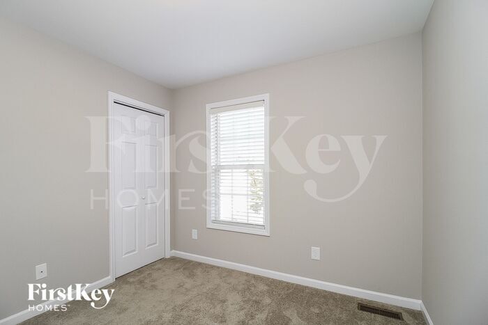 Building Photo - 950 Buckhorn Ct