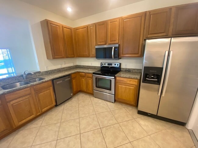Building Photo - Beautiful, Family & Pet Friendly, 2 Story,...