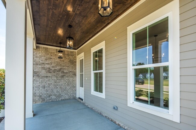 Building Photo - 5030 Jon Oak Dr