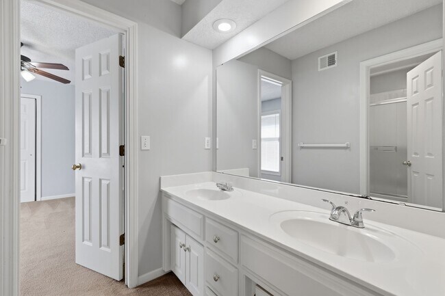 Building Photo - Luxury, Location & Lifestyle—All in One! Executive Home w/ Community Pool