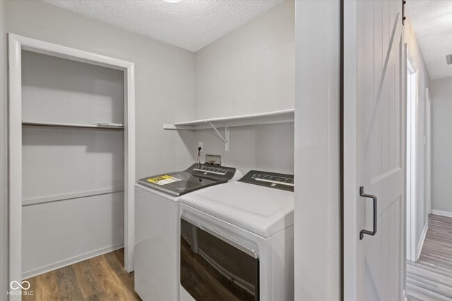 Building Photo - 519 Colbarn Ct