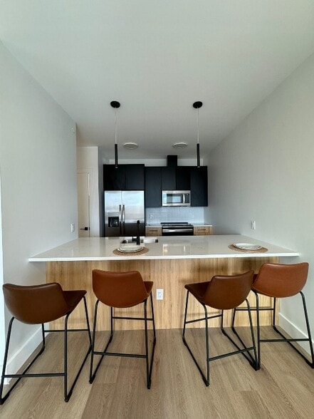 Building Photo - 36 Madison St