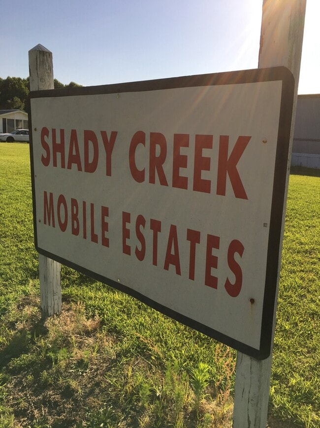 Building Photo - 2 BR, 2 BA single-wide in Pikeville *LAWN CARE INCLUDED*